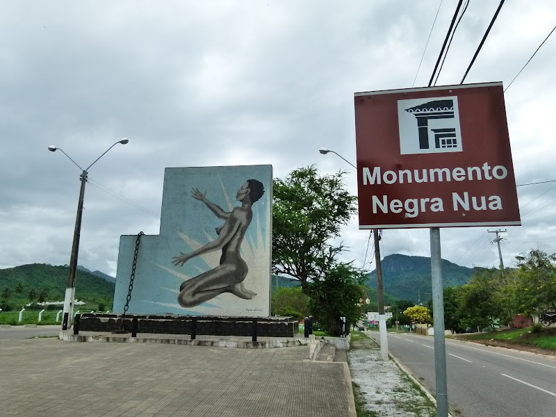 Monumento Negra Nua